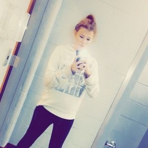 Meet your Posher, Candace